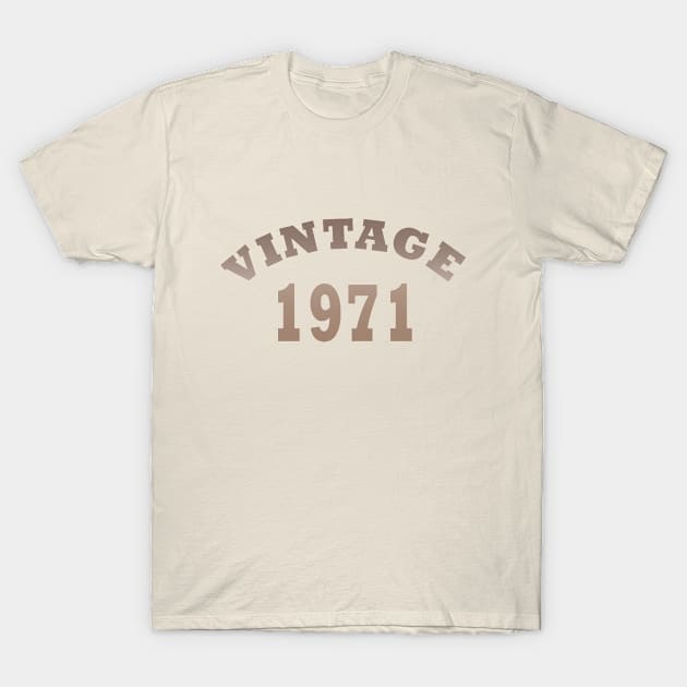 born in 1971 vintage birthday T-Shirt by omitay